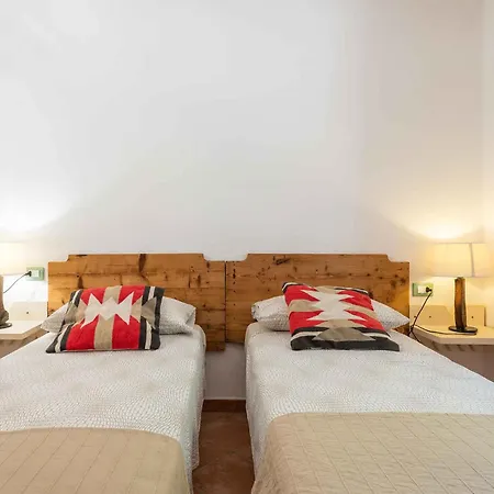 In - Nuoro Villa *