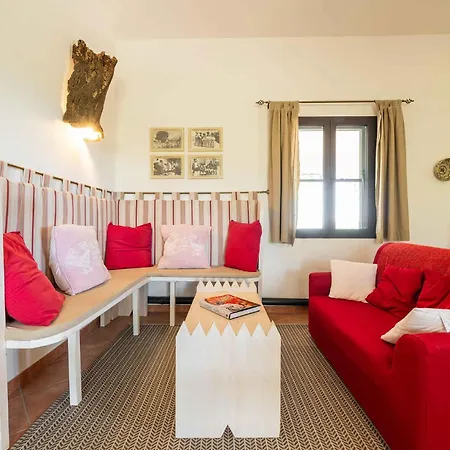 In - Nuoro ヴィラ オロゼーイ